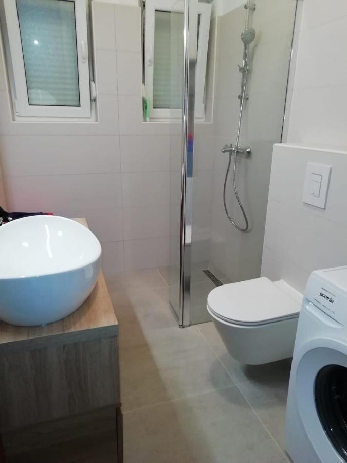 נובי ווינודולסקי Apartman Ana מראה חיצוני תמונה
